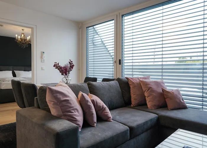Modern Stylish Design With Free Parking Emily Apartment *