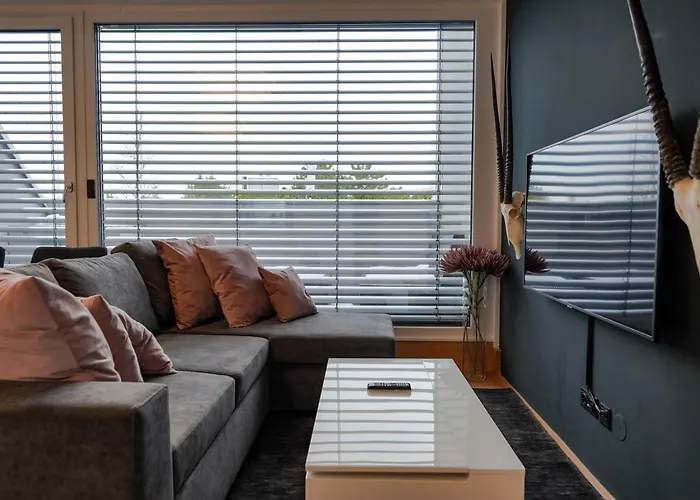 Modern Stylish Design With Free Parking Emily Apartment *