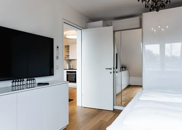 Modern Stylish Design With Free Parking Emily Vienna